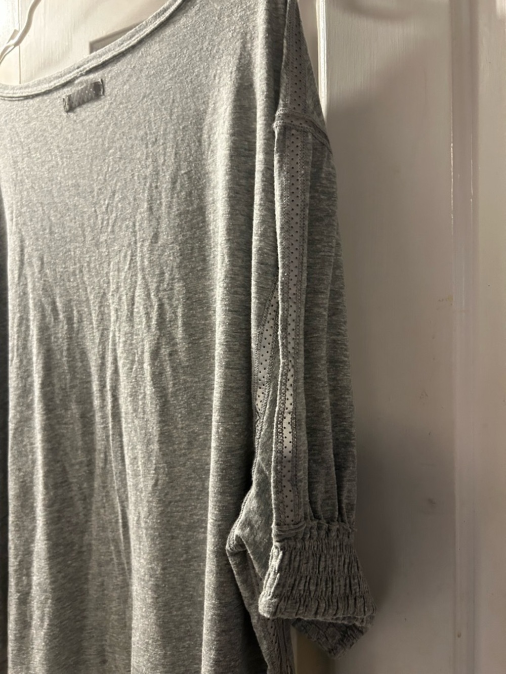 Free People Heather Gray Lightweight Pullover Top - Picture 3 of 3